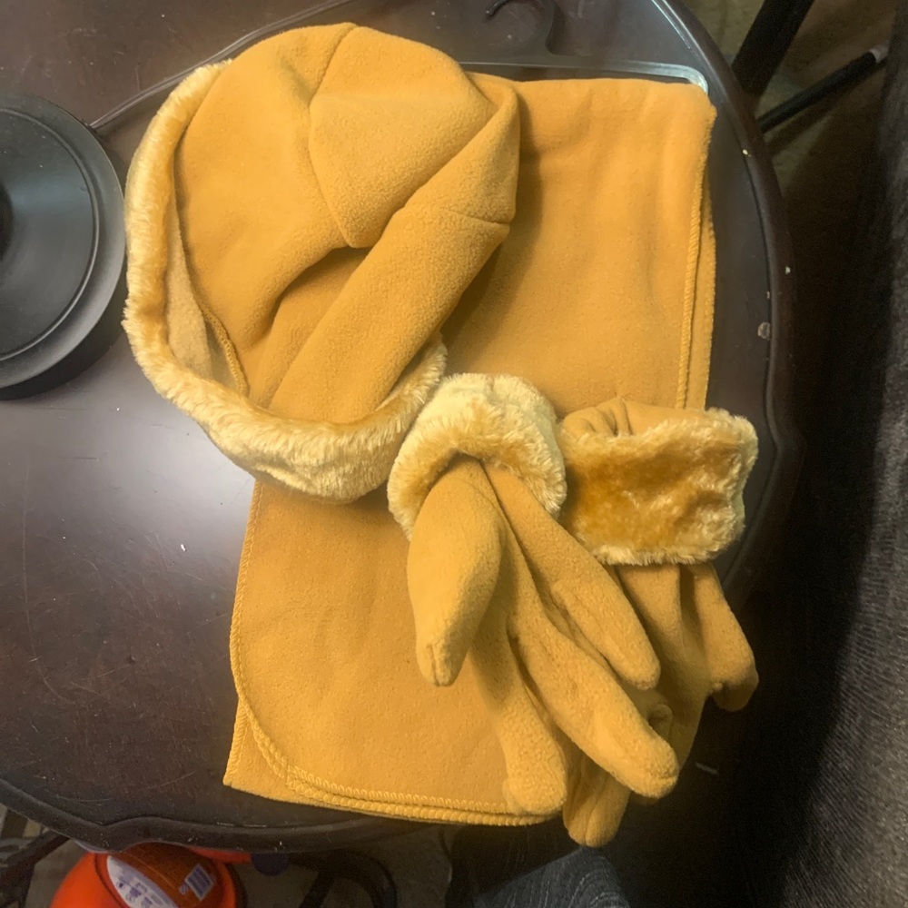 Woman’s hat scarf and gloves